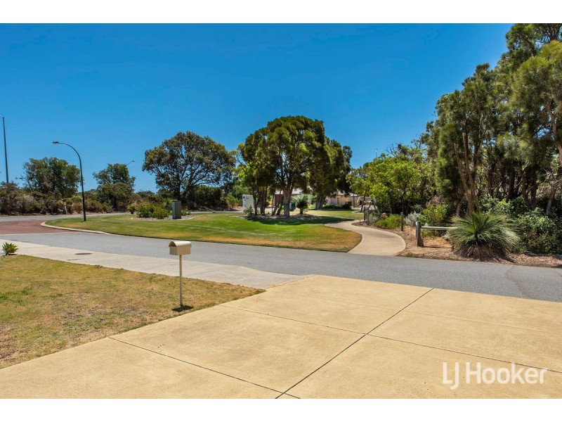 2a McCubbin Loop, Dawesville WA 6211