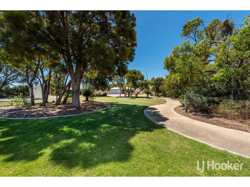 2a McCubbin Loop, Dawesville WA 6211