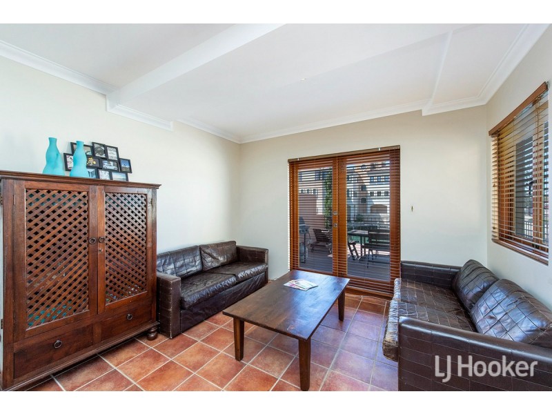 15/18 Port Quays, Wannanup WA 6210