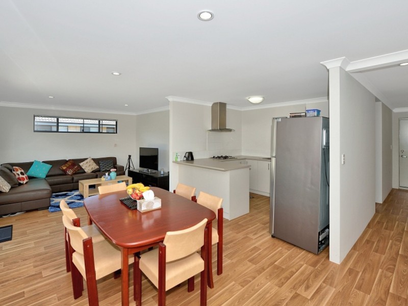 21D Fourth Avenue, Mandurah WA 6210