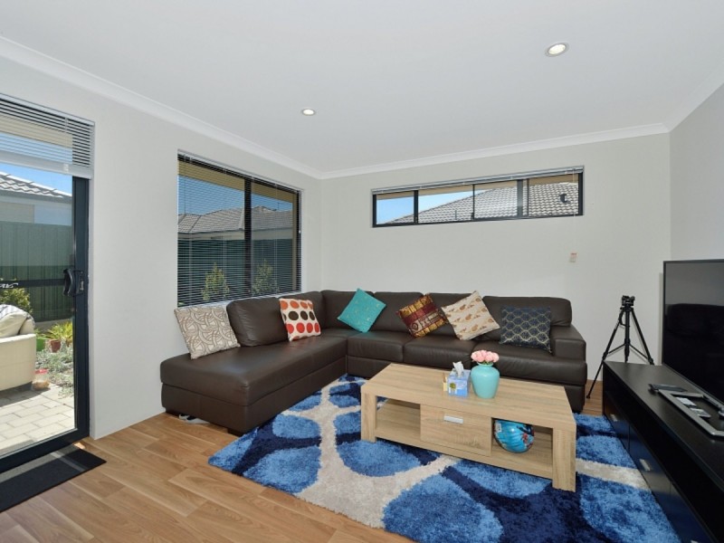 21D Fourth Avenue, Mandurah WA 6210