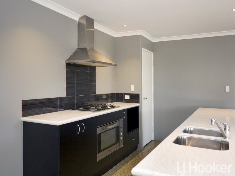 14 Bibbulmun Meander, Ravenswood WA 6208