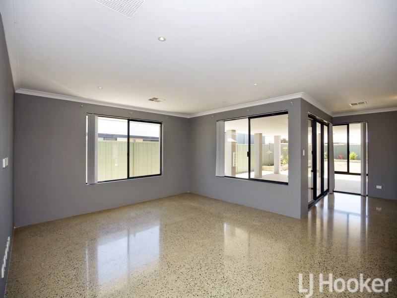 14 Bibbulmun Meander, Ravenswood WA 6208