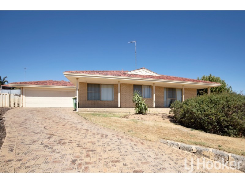 8 Ebony Crt, Halls Head WA 6210