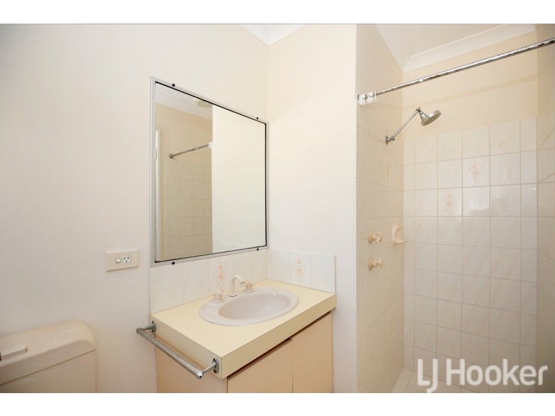 8 Ebony Crt, Halls Head WA 6210