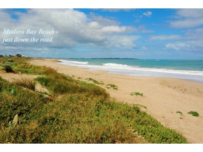 20 Arpenteur Turn, Madora Bay WA 6210