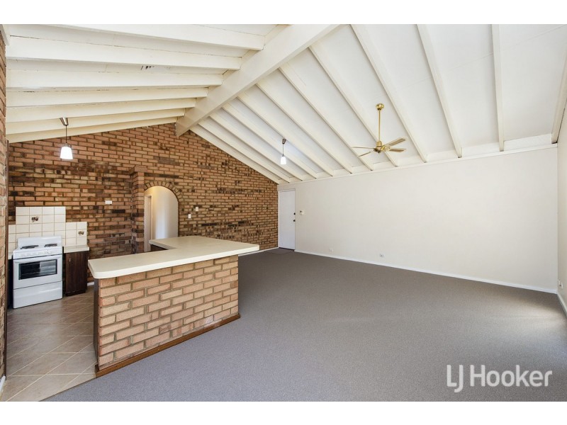 2/15 Newstead Close, Halls Head WA 6210