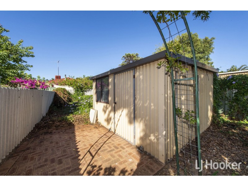 2/15 Newstead Close, Halls Head WA 6210
