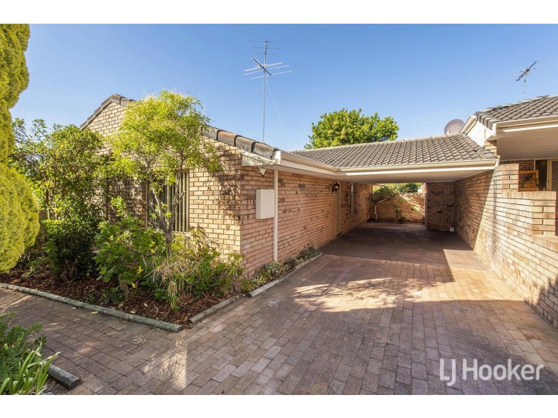 2/15 Newstead Close, Halls Head WA 6210