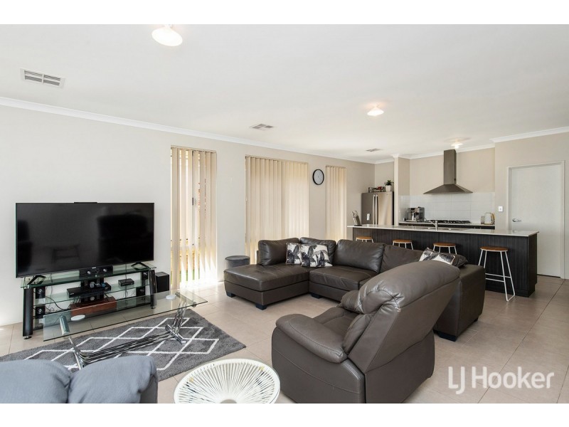 52 Greenville Vista, Meadow Springs WA 6210