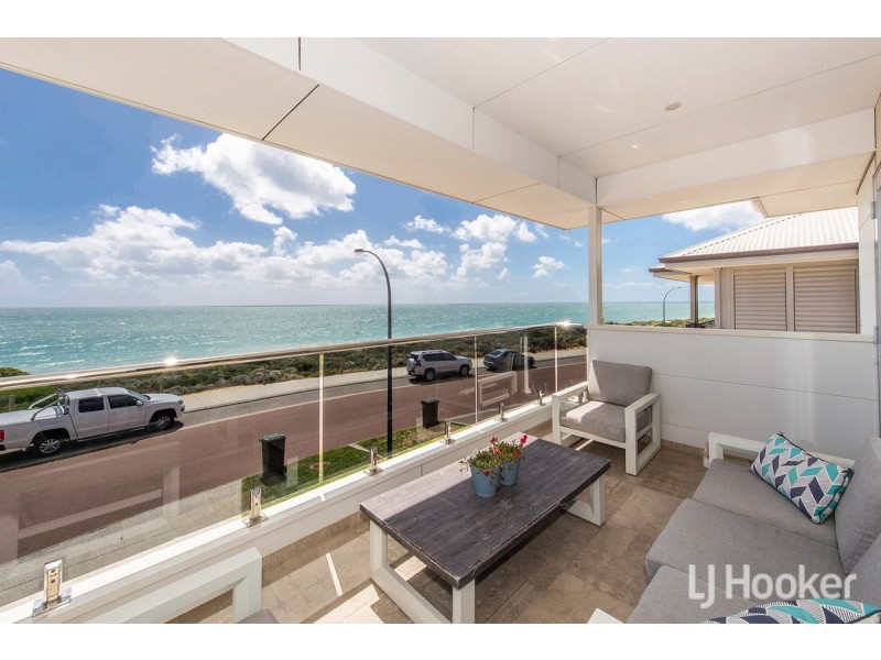 38 Acerosa Boulevard, Halls Head WA 6210