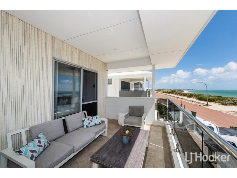 38 Acerosa Boulevard, Halls Head WA 6210