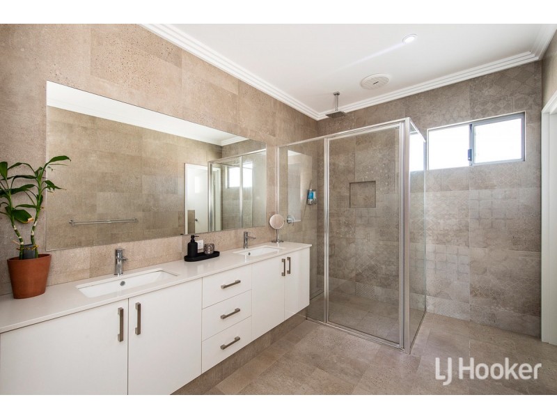 38 Acerosa Boulevard, Halls Head WA 6210