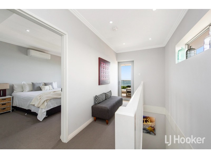 38 Acerosa Boulevard, Halls Head WA 6210