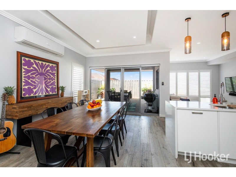 38 Acerosa Boulevard, Halls Head WA 6210