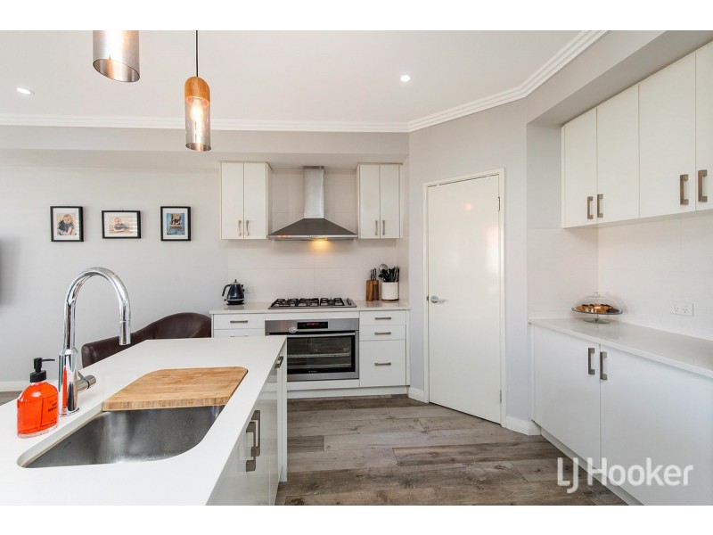 38 Acerosa Boulevard, Halls Head WA 6210