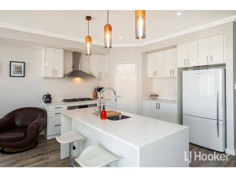 38 Acerosa Boulevard, Halls Head WA 6210