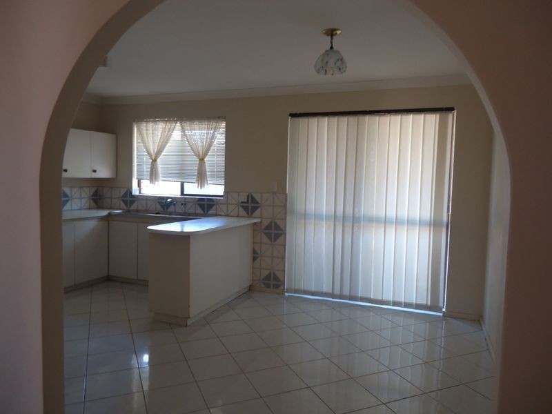 3 Loaring Street, Mandurah WA 6210