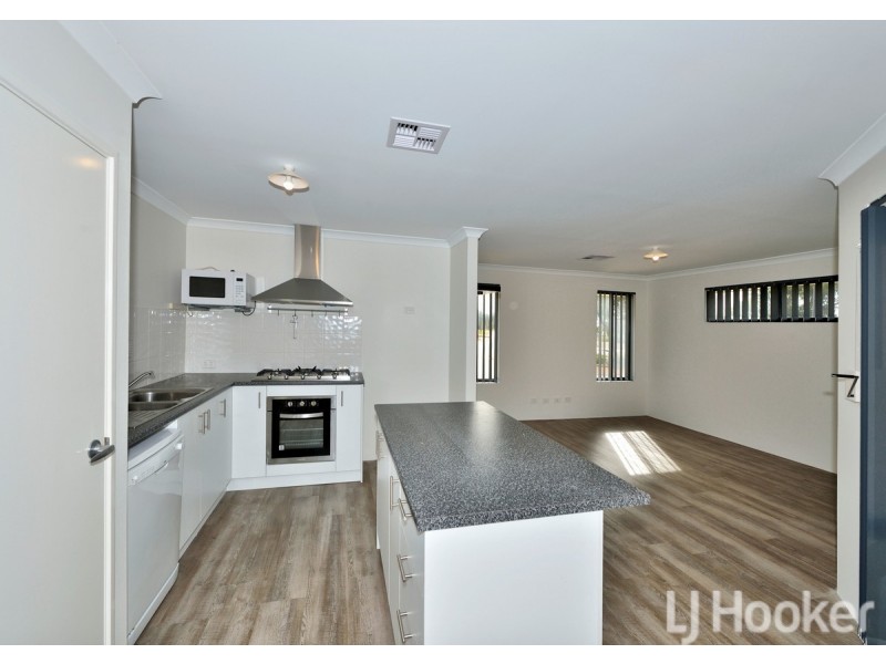 144 Lake Valley Drive, Lakelands WA 6180