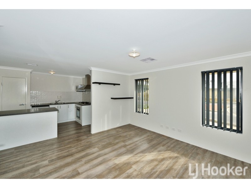 144 Lake Valley Drive, Lakelands WA 6180