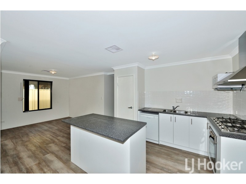 144 Lake Valley Drive, Lakelands WA 6180