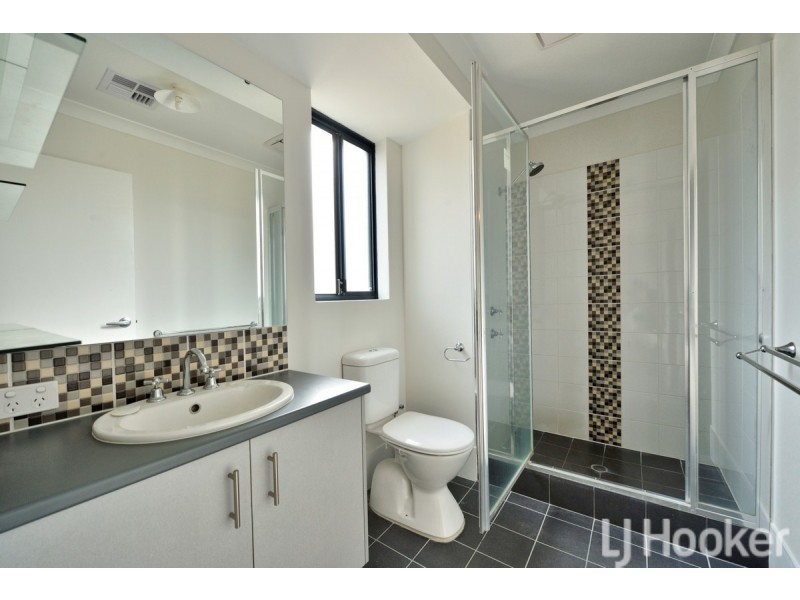 144 Lake Valley Drive, Lakelands WA 6180