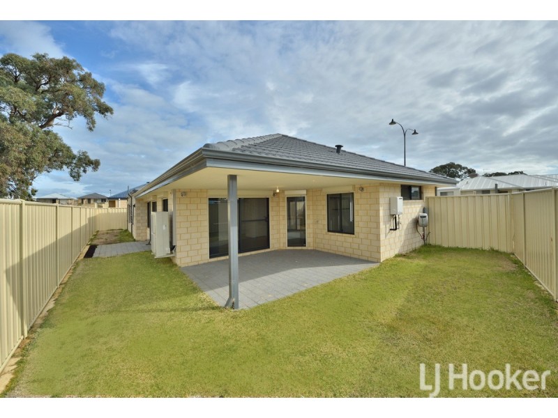 144 Lake Valley Drive, Lakelands WA 6180