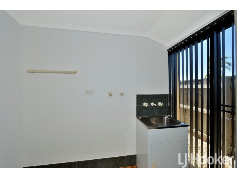 140 Peelwood Parade, Halls Head WA 6210