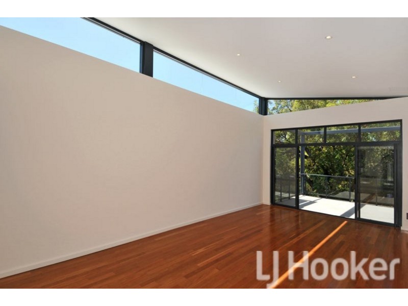 8 Golfers Retreat, Halls Head WA 6210