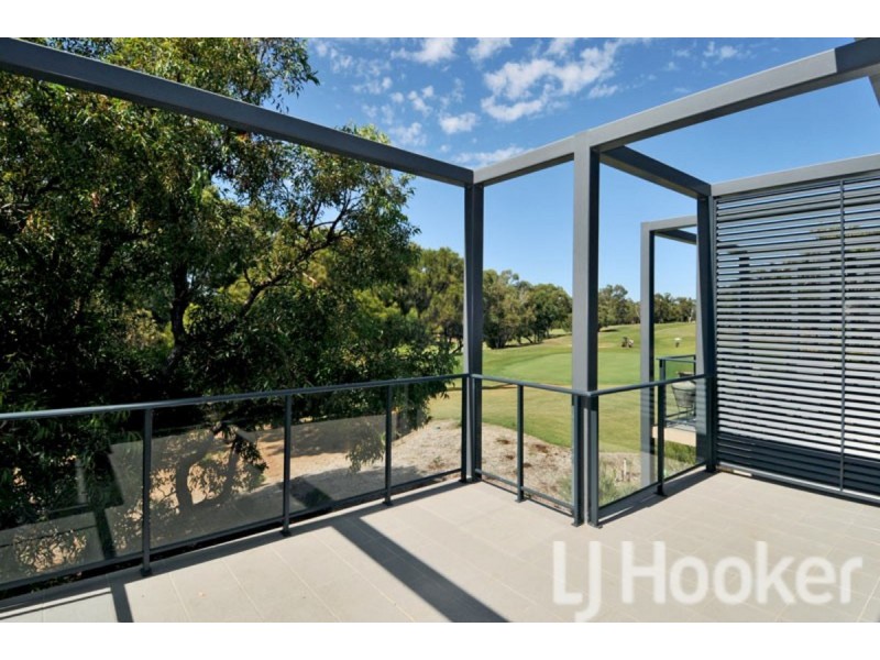 8 Golfers Retreat, Halls Head WA 6210