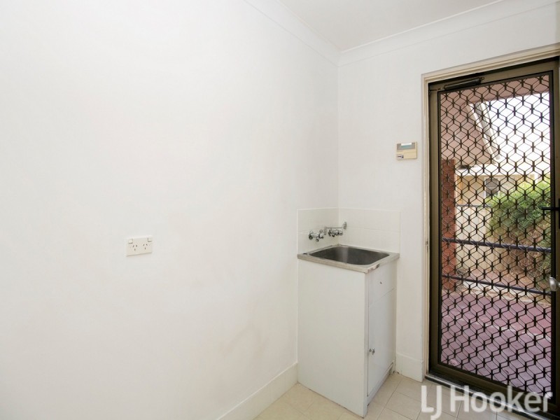 22 Scrivener Place, Halls Head WA 6210