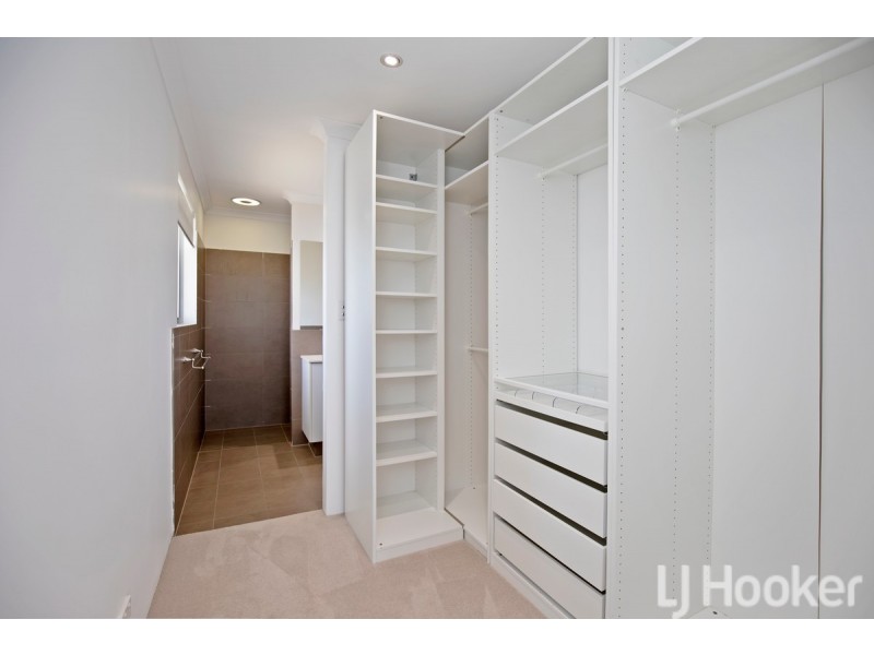 22 Sugarwood Terrace, Halls Head WA 6210