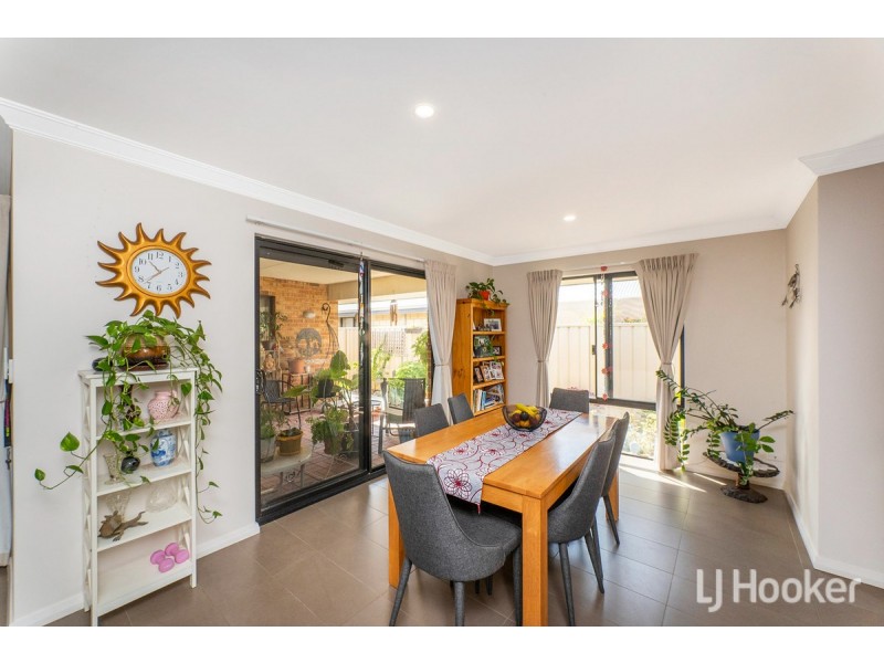 20 Zamia Loop, Wannanup WA 6210