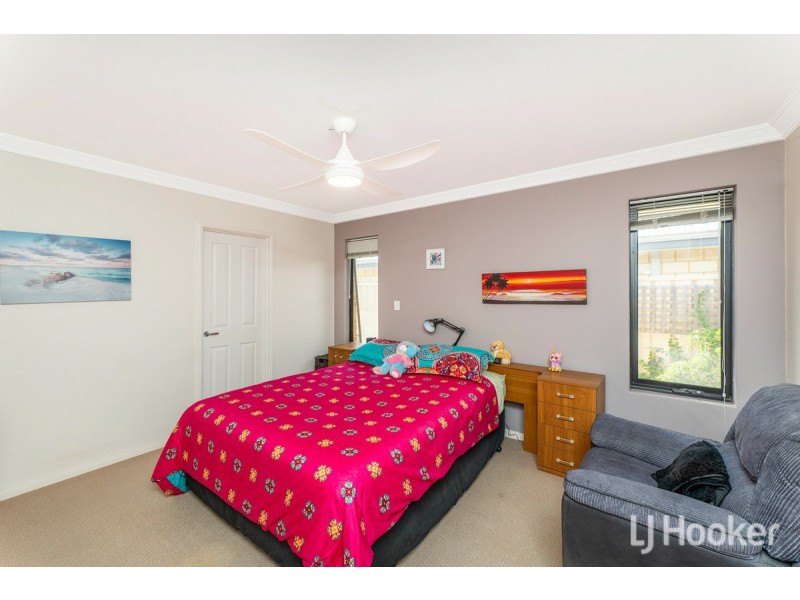 20 Zamia Loop, Wannanup WA 6210