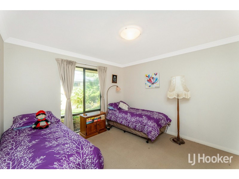 20 Zamia Loop, Wannanup WA 6210
