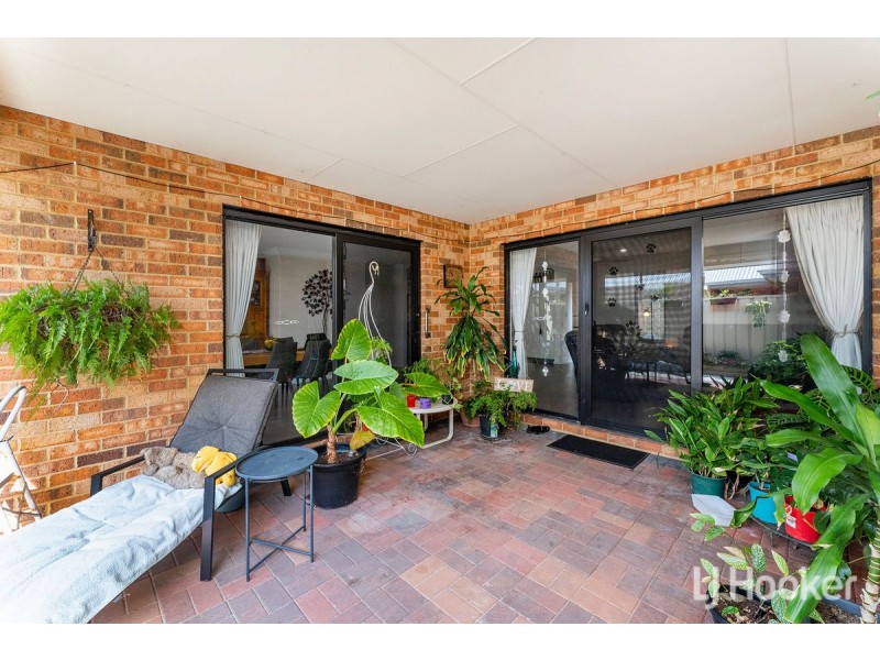 20 Zamia Loop, Wannanup WA 6210