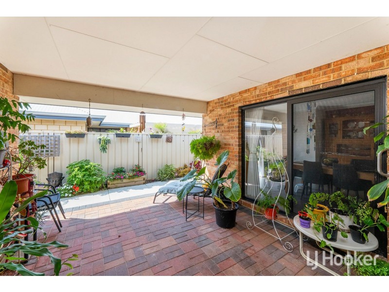 20 Zamia Loop, Wannanup WA 6210