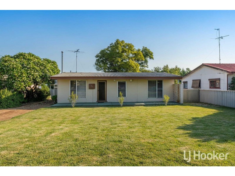 43 Loxton Street, Dudley Park WA 6210