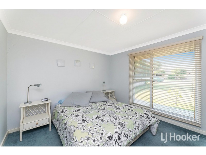 43 Loxton Street, Dudley Park WA 6210