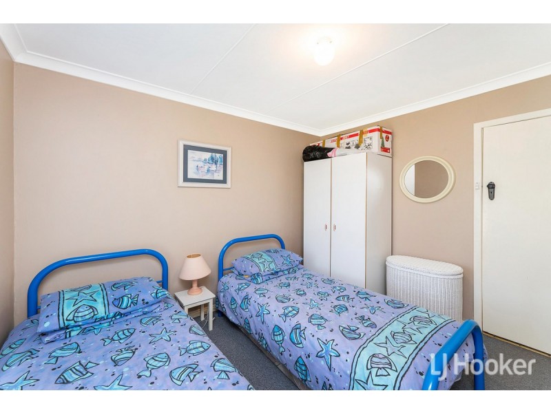 43 Loxton Street, Dudley Park WA 6210