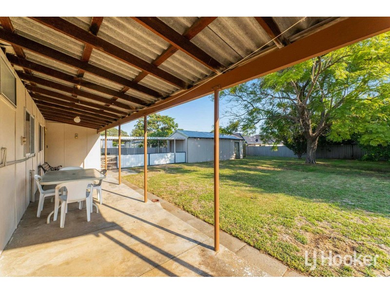 43 Loxton Street, Dudley Park WA 6210