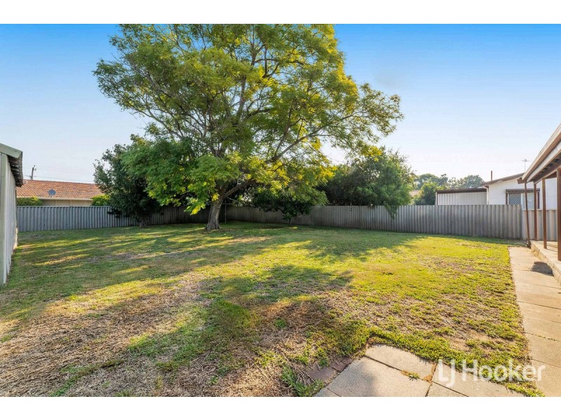 43 Loxton Street, Dudley Park WA 6210