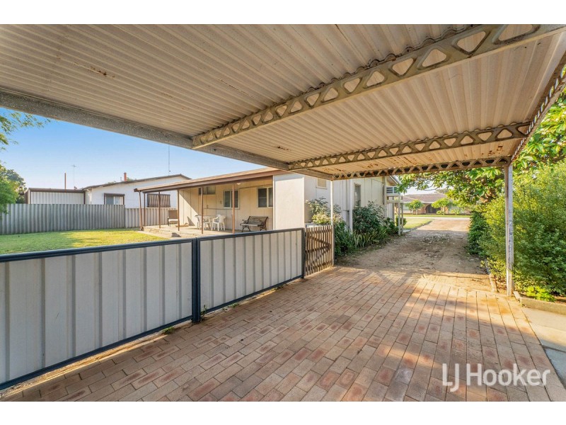 43 Loxton Street, Dudley Park WA 6210