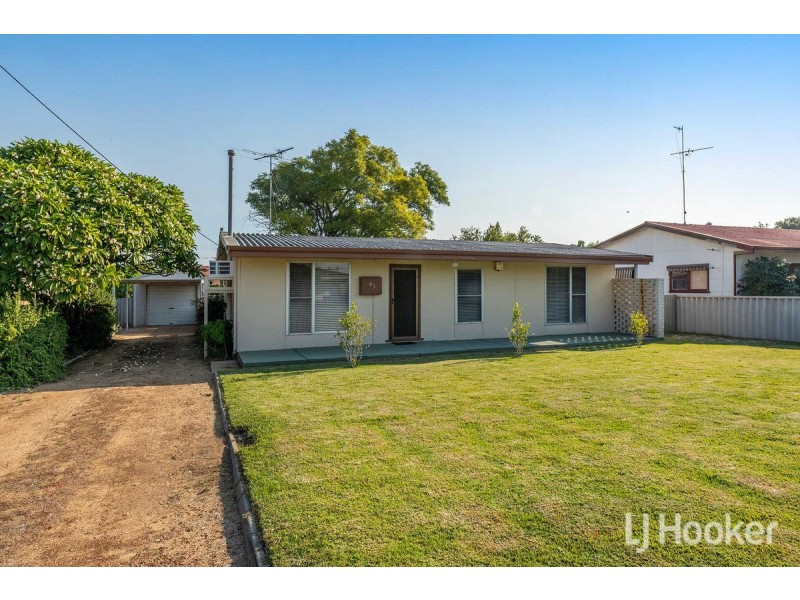 43 Loxton Street, Dudley Park WA 6210