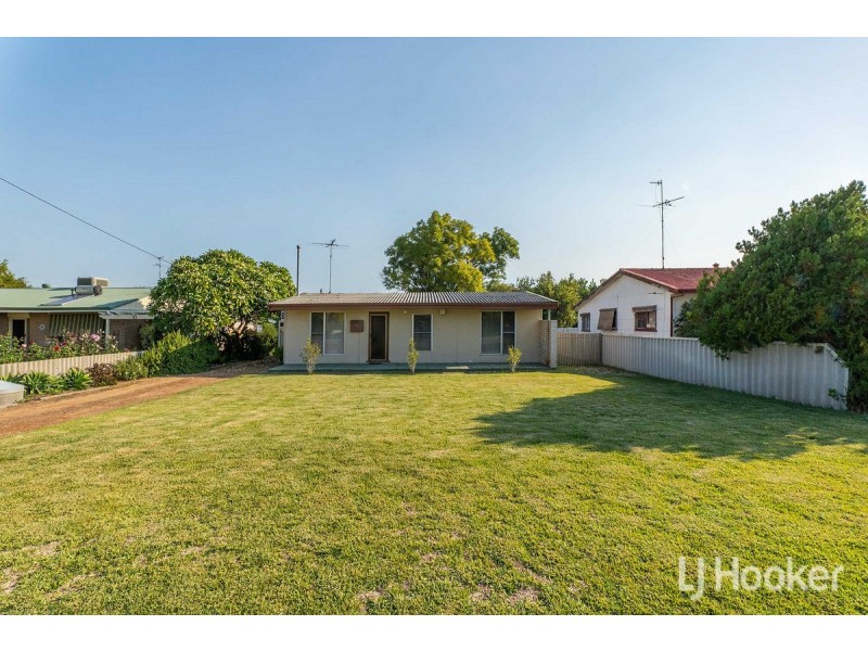 43 Loxton Street, Dudley Park WA 6210