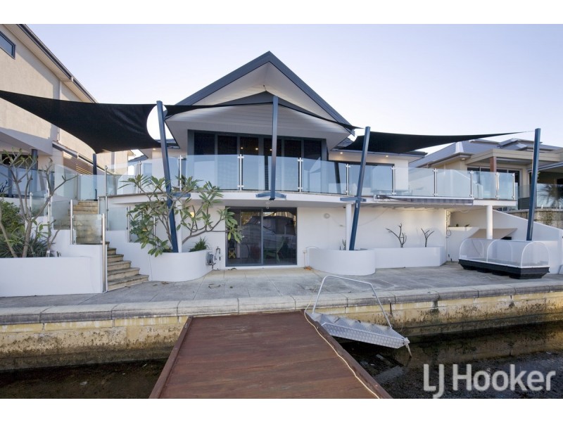 15 Ragamuffin Point, Halls Head WA 6210