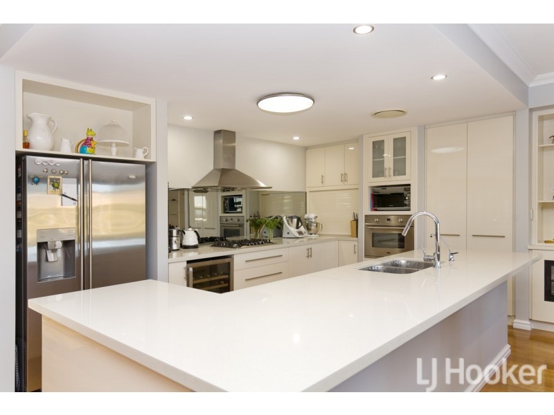 15 Ragamuffin Point, Halls Head WA 6210