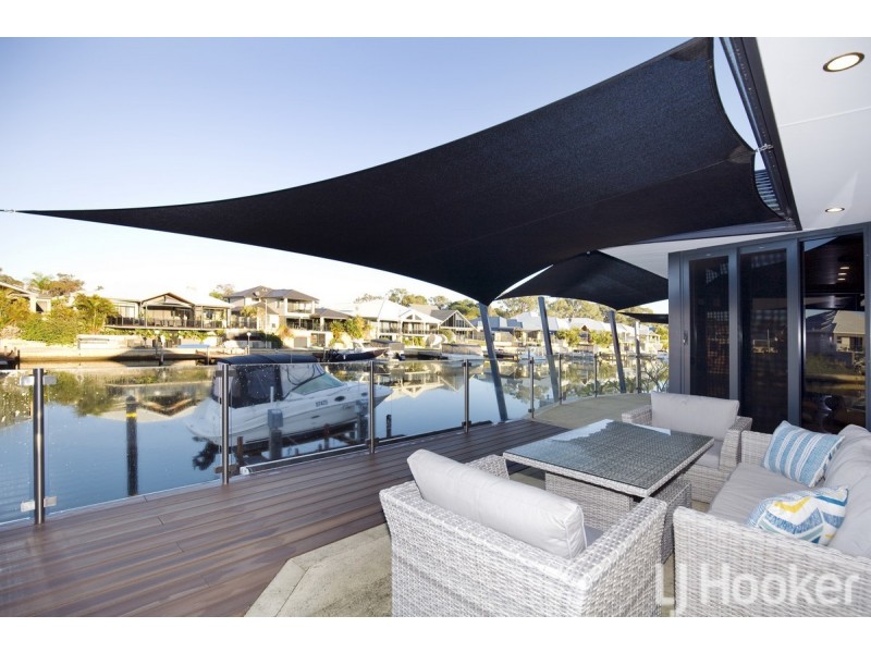 15 Ragamuffin Point, Halls Head WA 6210