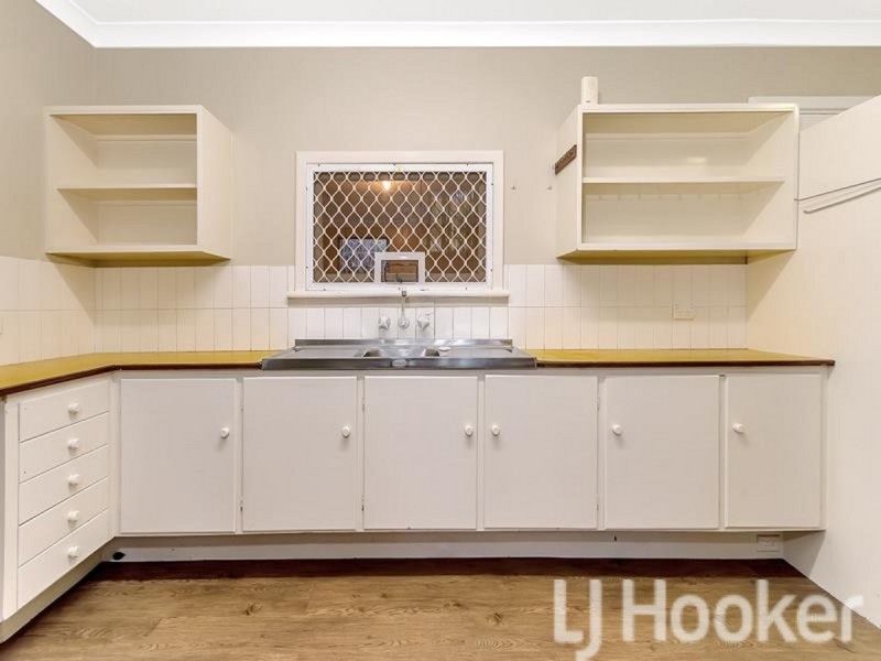 26 Goomarl Street, Dudley Park WA 6210