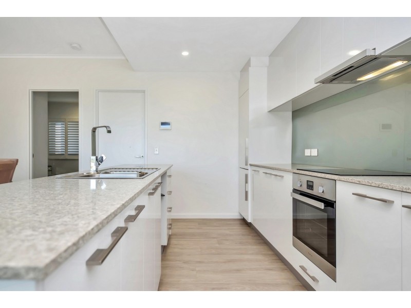 15/150 Boardwalk Boulevard, Halls Head WA 6210